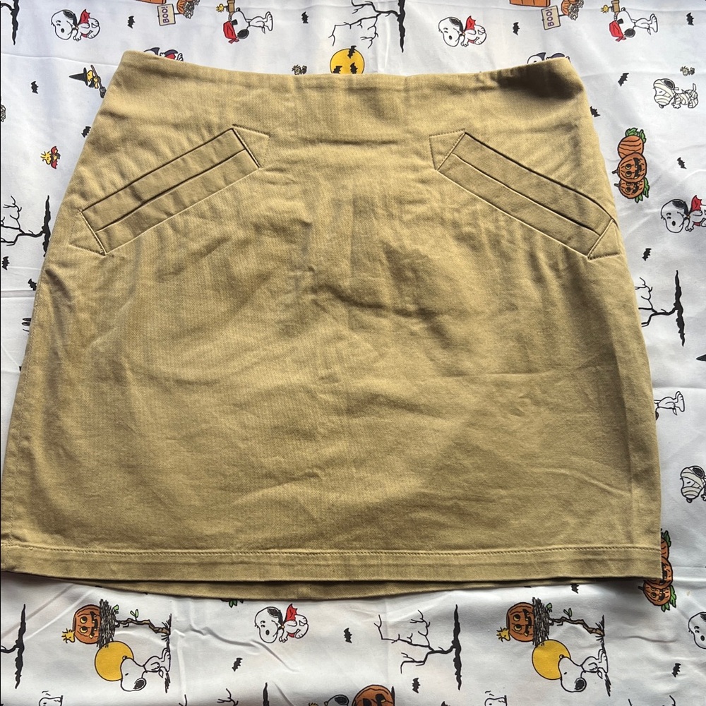 🌟 Classic Tan Women's Skirt H&M size 6
